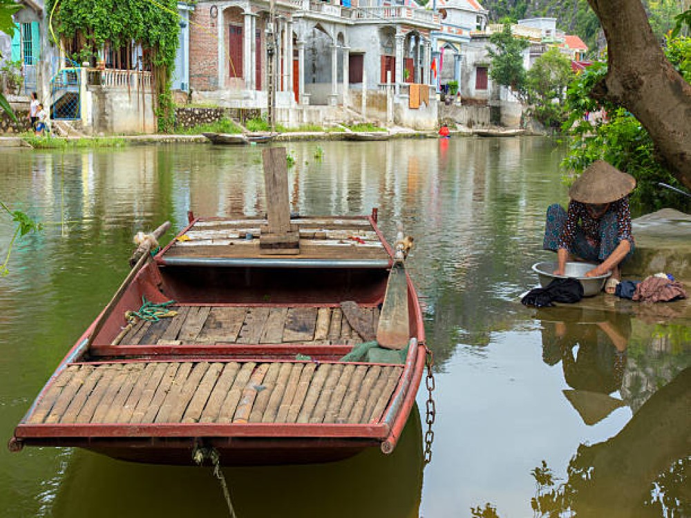 Kim Bong (Carpentry Village)