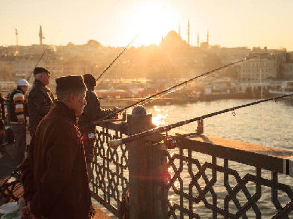 Galata Bridge (Galata Köprüsü)  