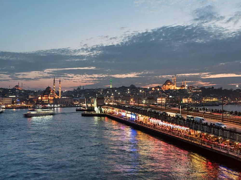 Galata Bridge (Galata Köprüsü)  