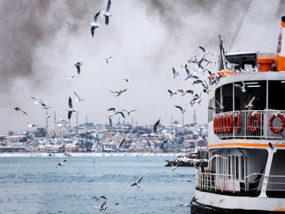 Eminonu Pier (Eminönü Iskelesi)