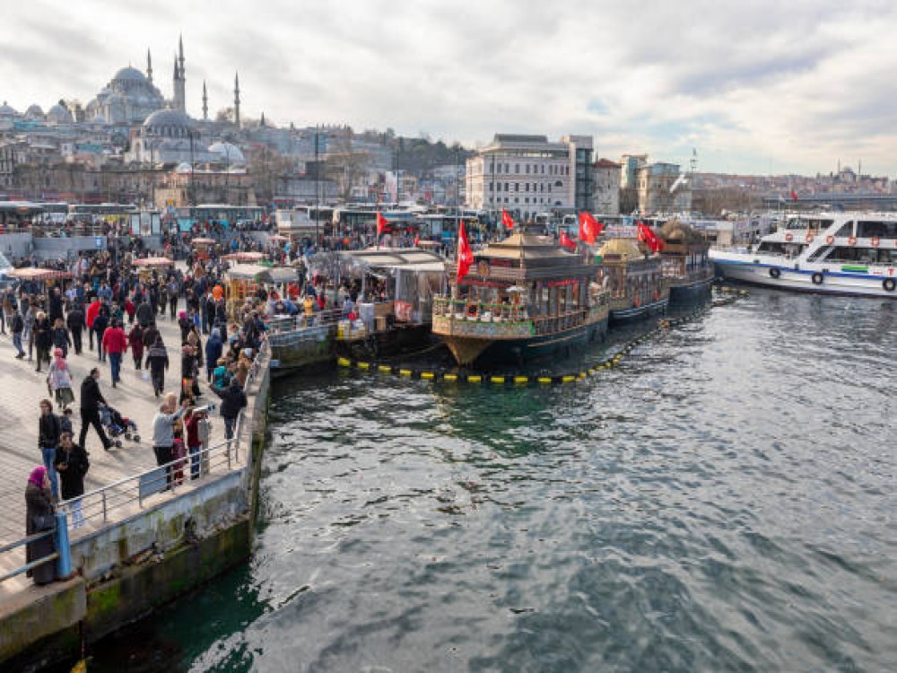 Eminonu Pier (Eminönü Iskelesi)