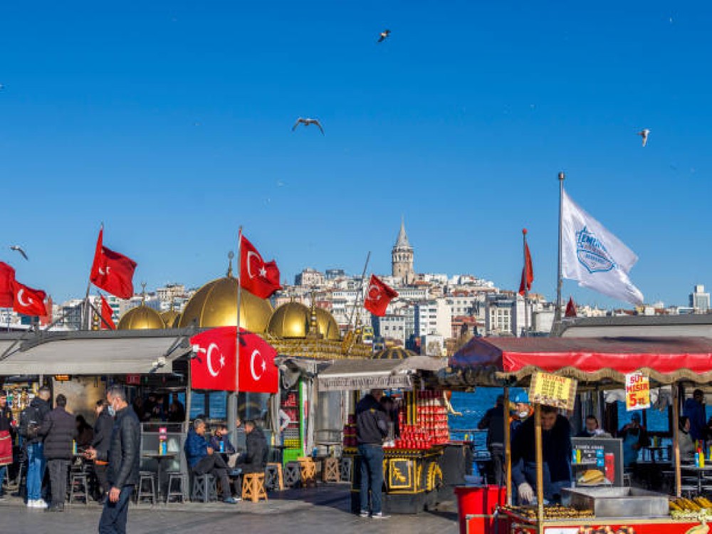 Eminonu Pier (Eminönü Iskelesi)