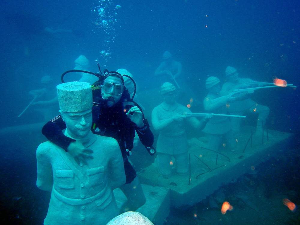 Side Scuba Diving