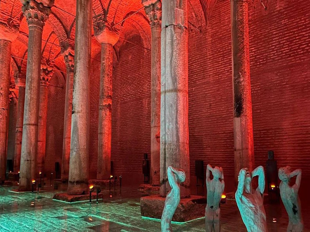 Basilica Cistern (Yerebatan Sarayi) 