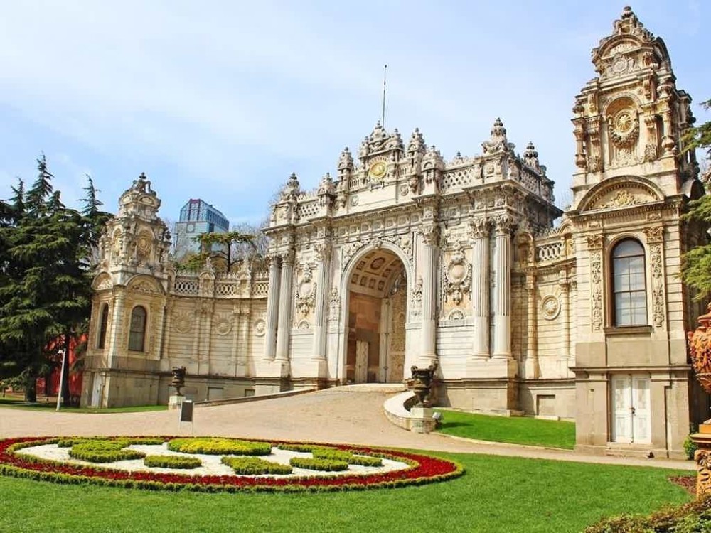Dolmabahce Palace (Dolmabahce Sarayi)