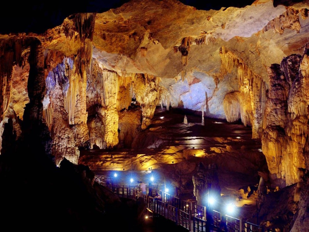 Tien Son Cave