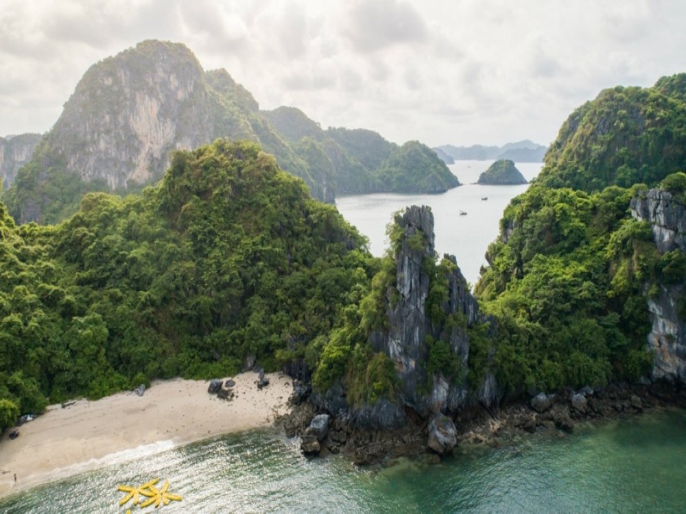 Bai Da Nhay (Jumping rock beach)