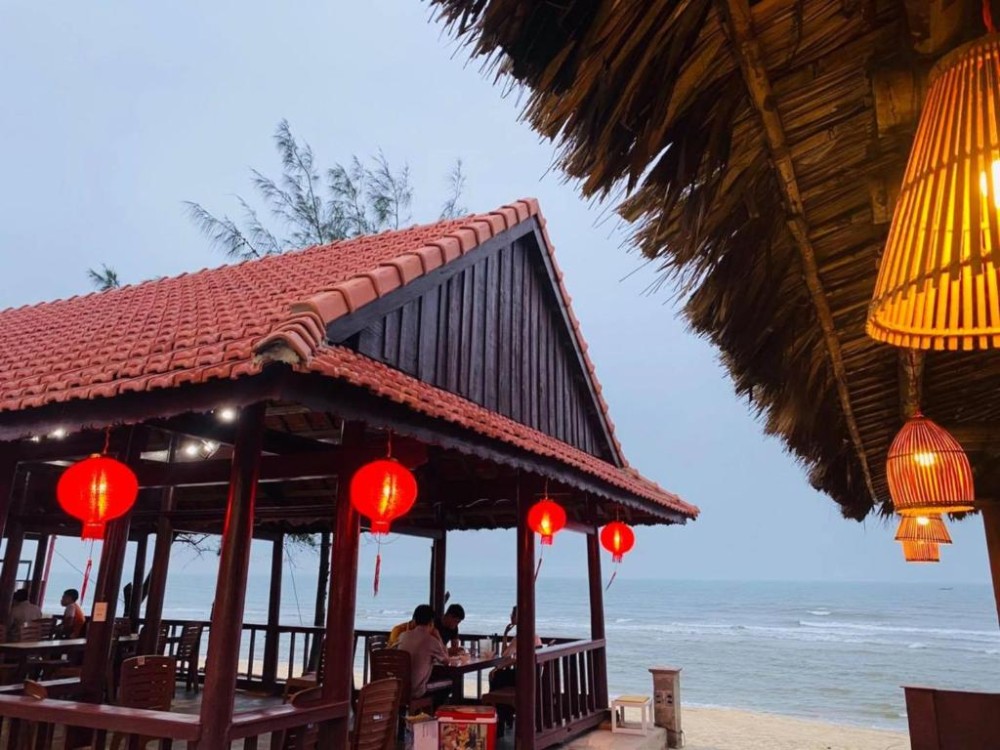 Biển Nhật Lệ