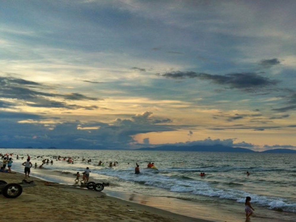 Biển Nhật Lệ