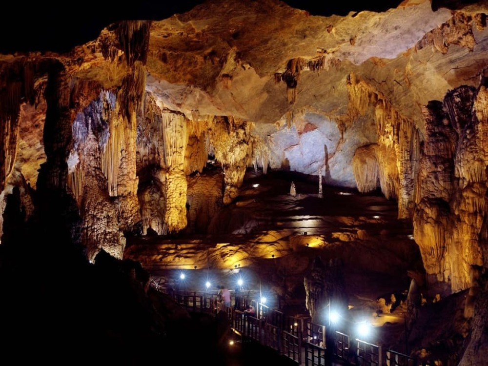 Phong Nha Tour To The Caves