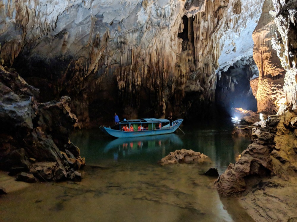 Phong Nha Tour To The Caves
