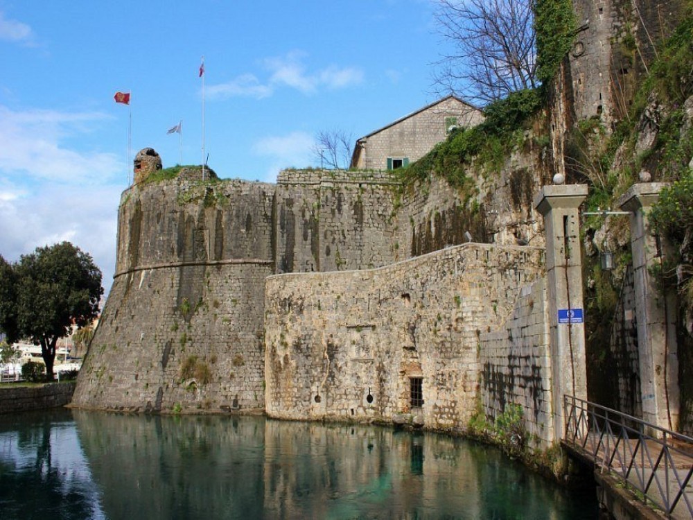 Gurdich Gate