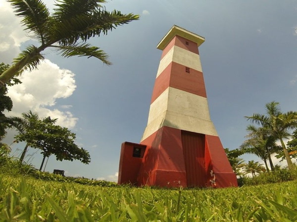 Fontes Pereira de Melo Lighthouse