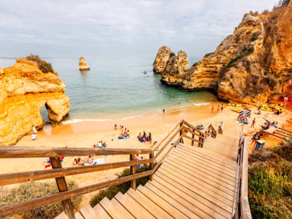 Praia do Camilo