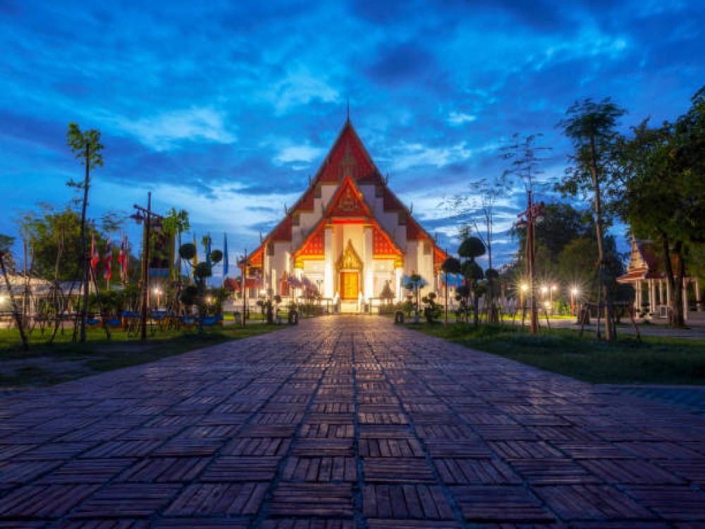 Wihan Phra Mongkhon Bophit