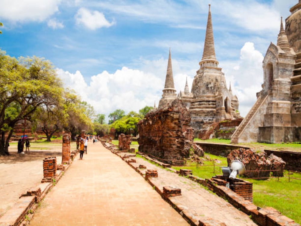 Wihan Phra Mongkhon Bophit