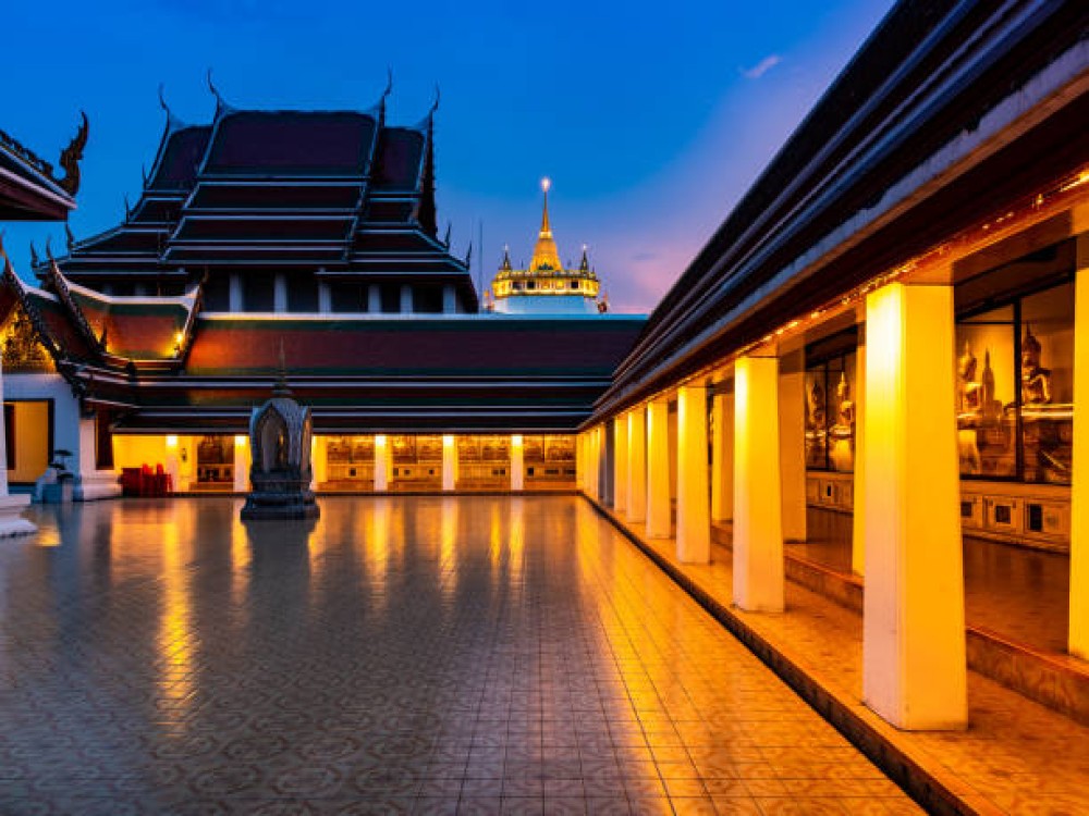 Wat Phu Khao Thong (Golden Mount)