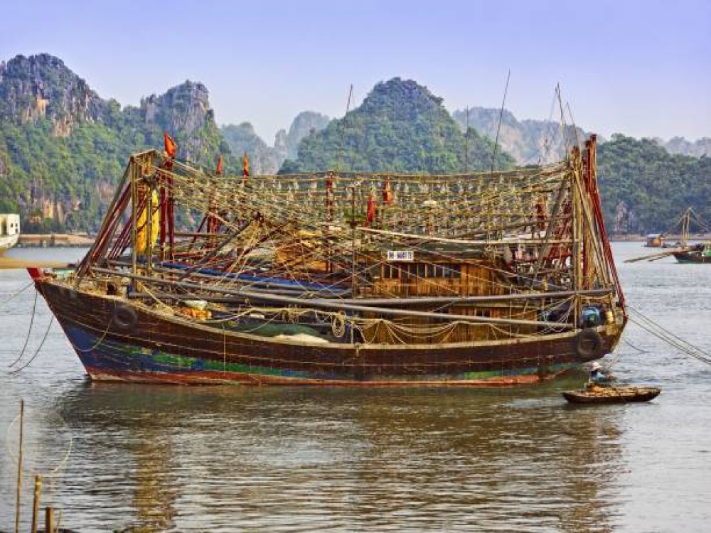 Bai Tu Long Bay