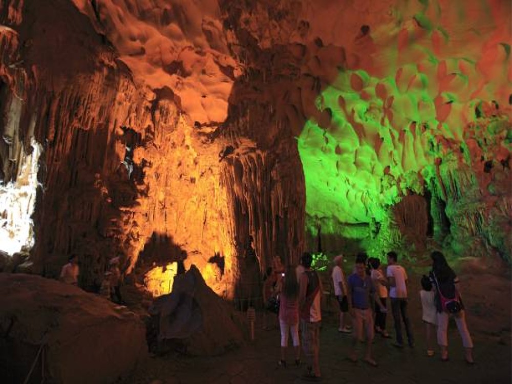 Sung Sot Cave