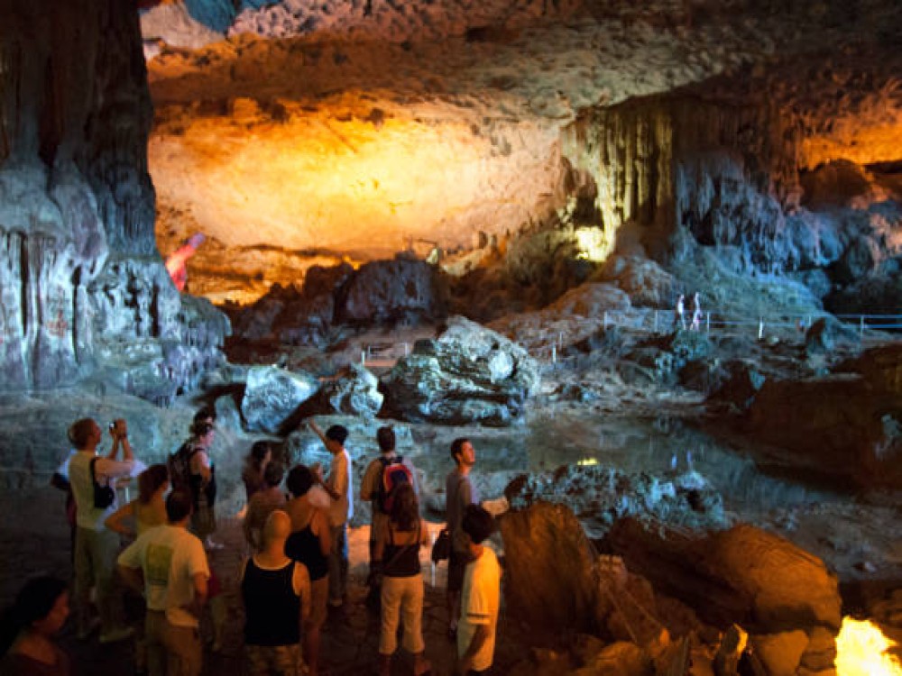 Sung Sot Cave
