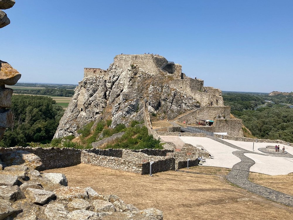 Devin Castle