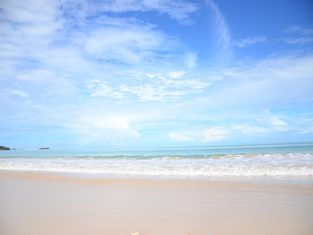 White Sand Beach