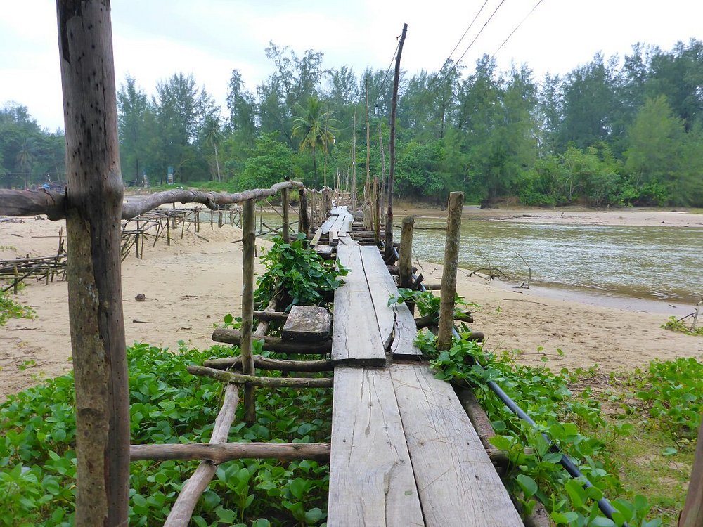 Pak Weep Beach