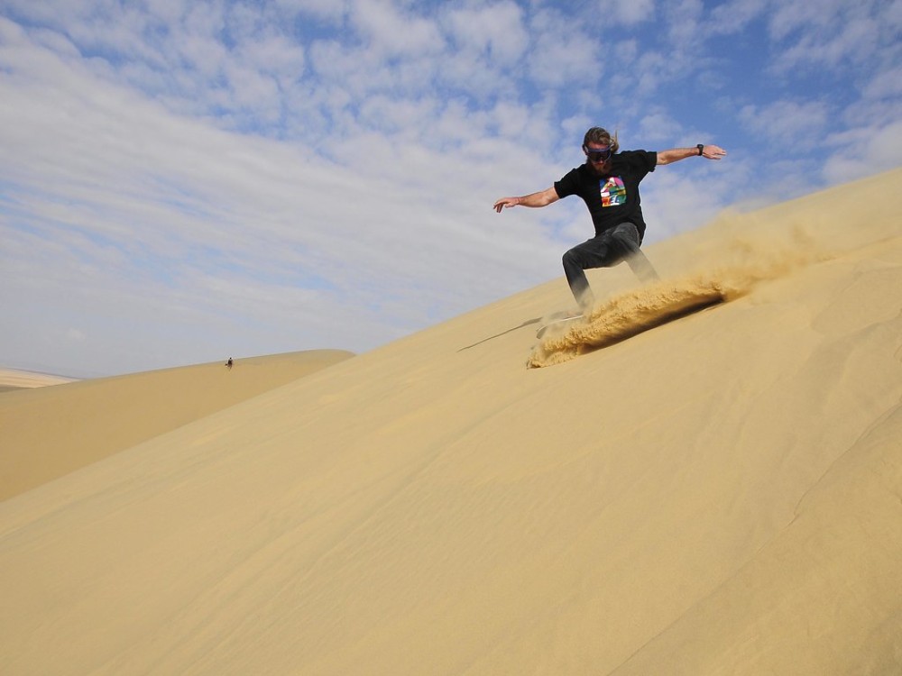 Sandana Sandboarding