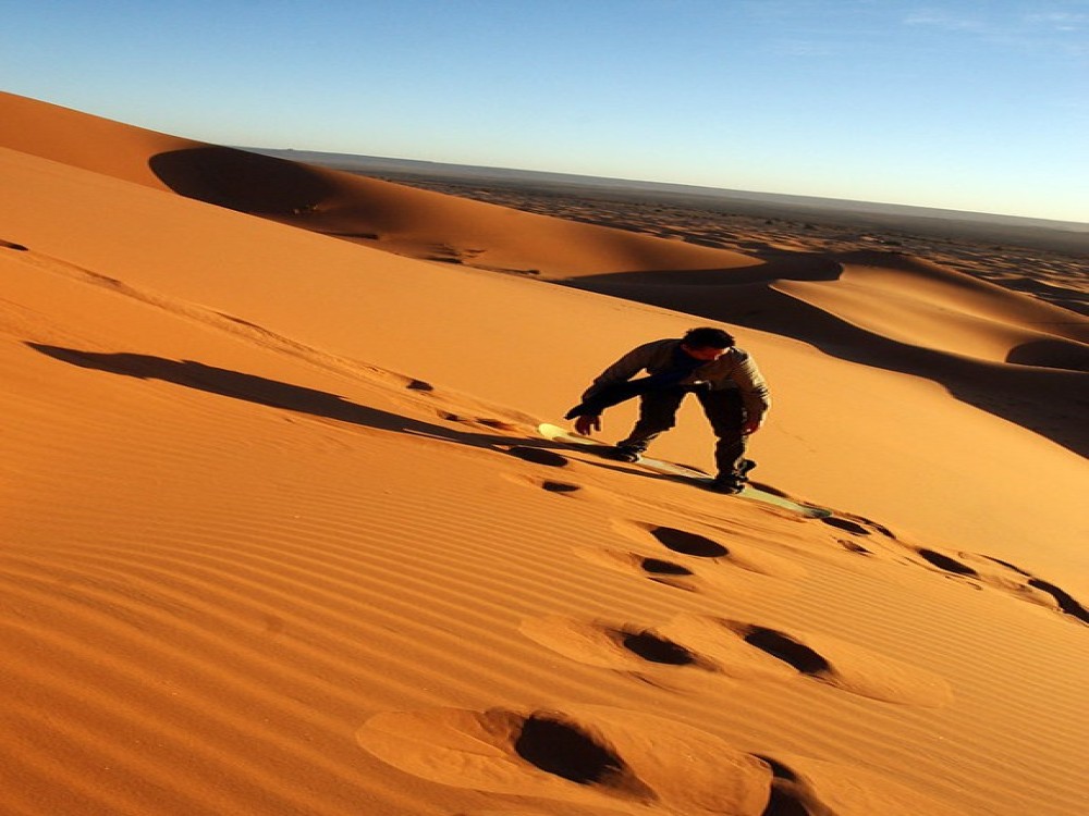 Sandana Sandboarding