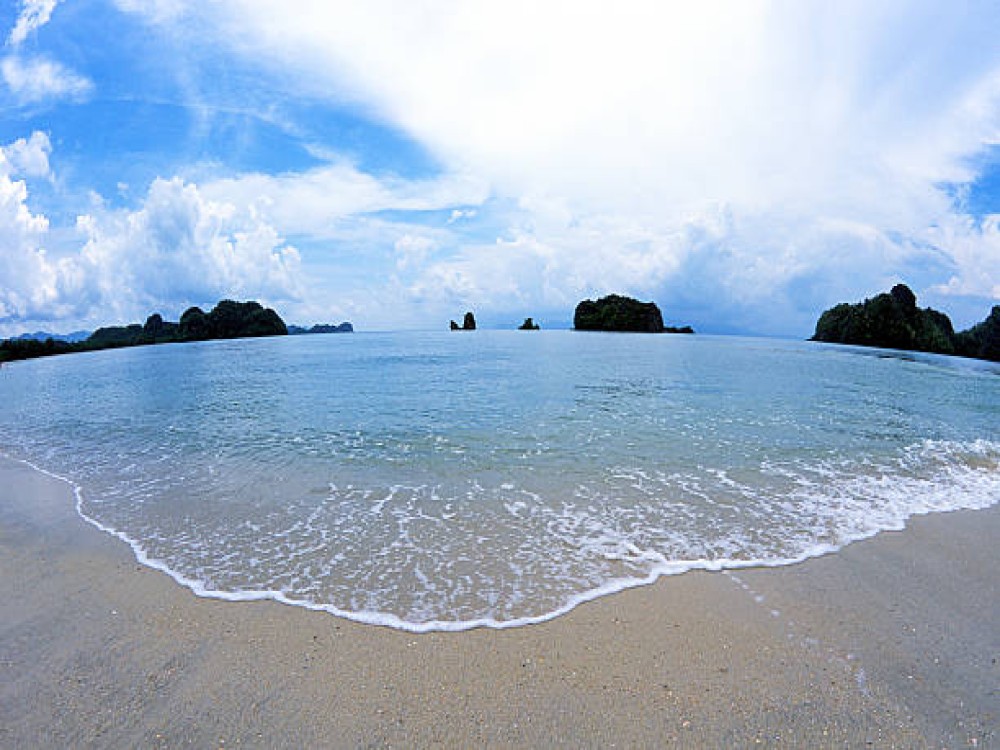 Tanjung Rhu Beach