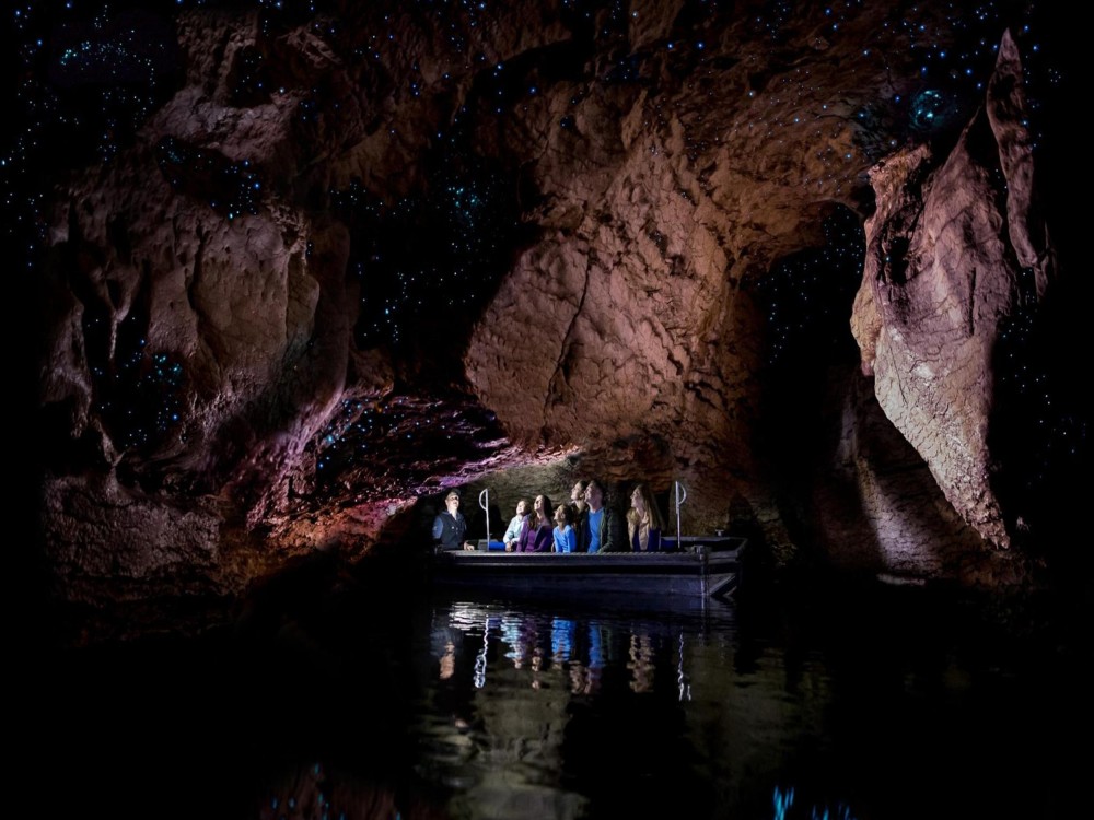 Te Anau Glowworm Caves