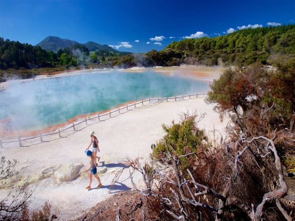 Wai-O-Tapu Thermal Wonderland