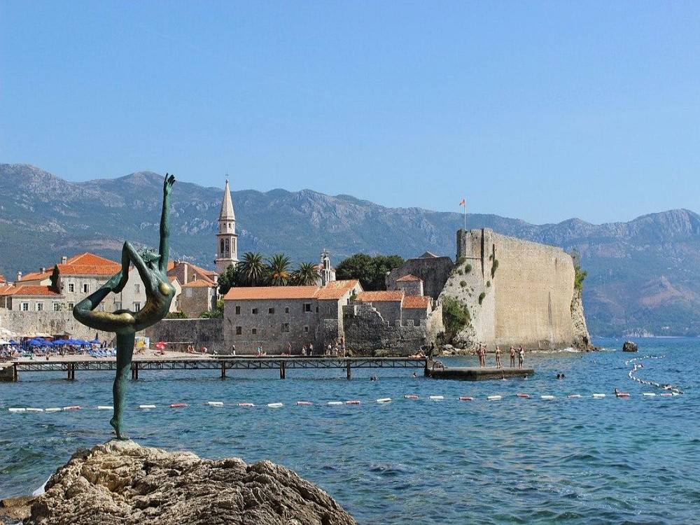 Budva Dancing girl