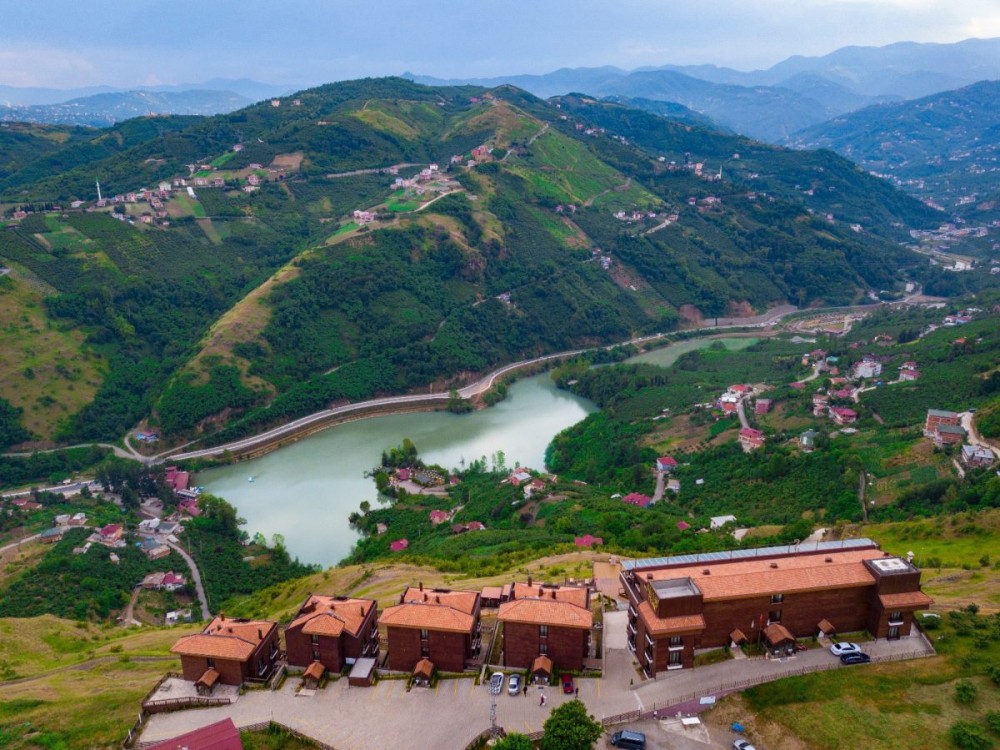 Sera Lake