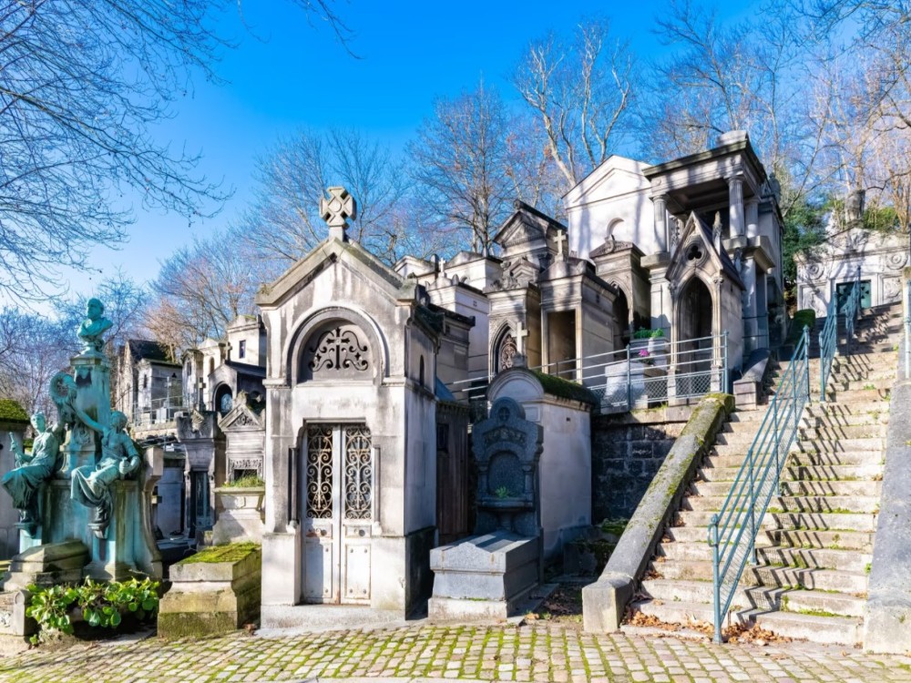 Père-Lachaise Cemetery