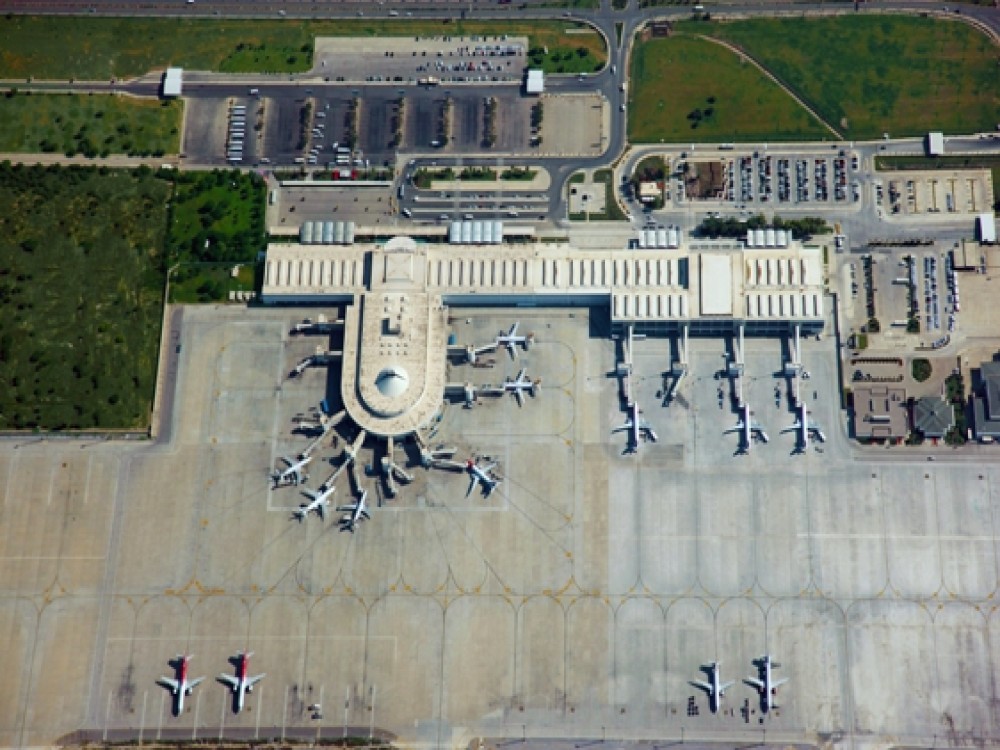 Which airport for Side?