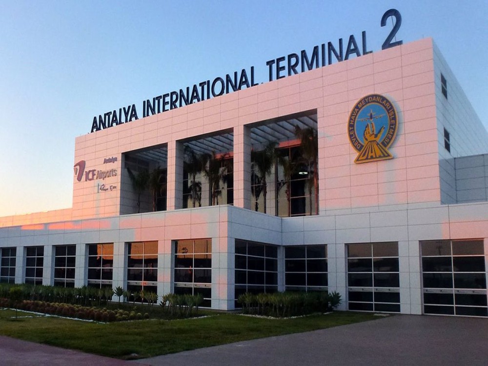 Which airport for Side?