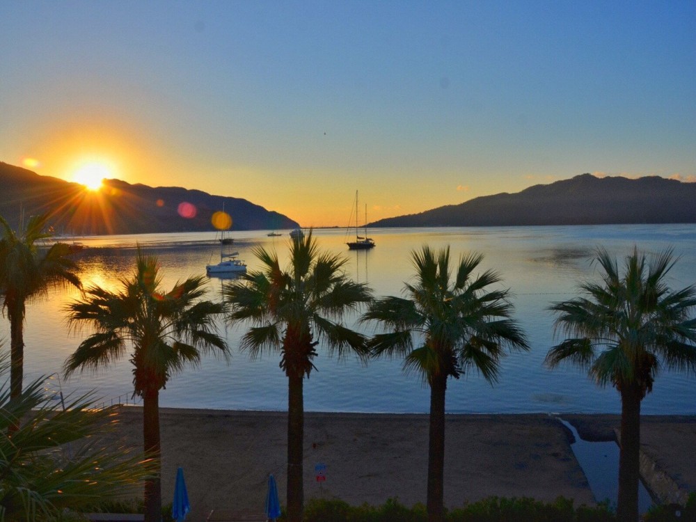 Is Marmaris hot in September?