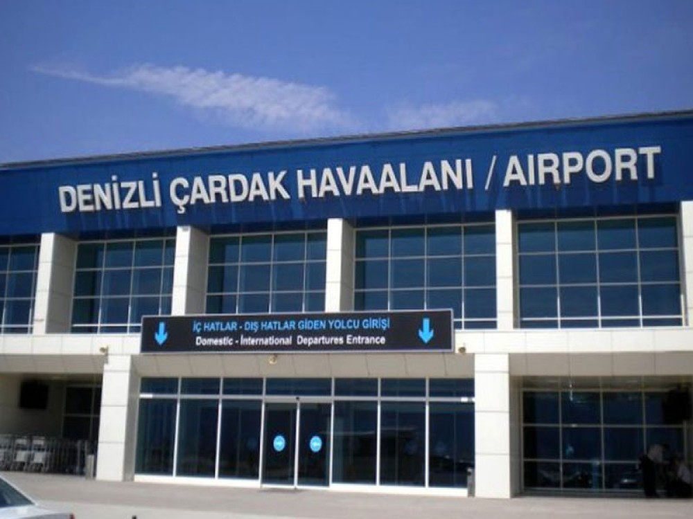 Which airport for Pamukkale?<