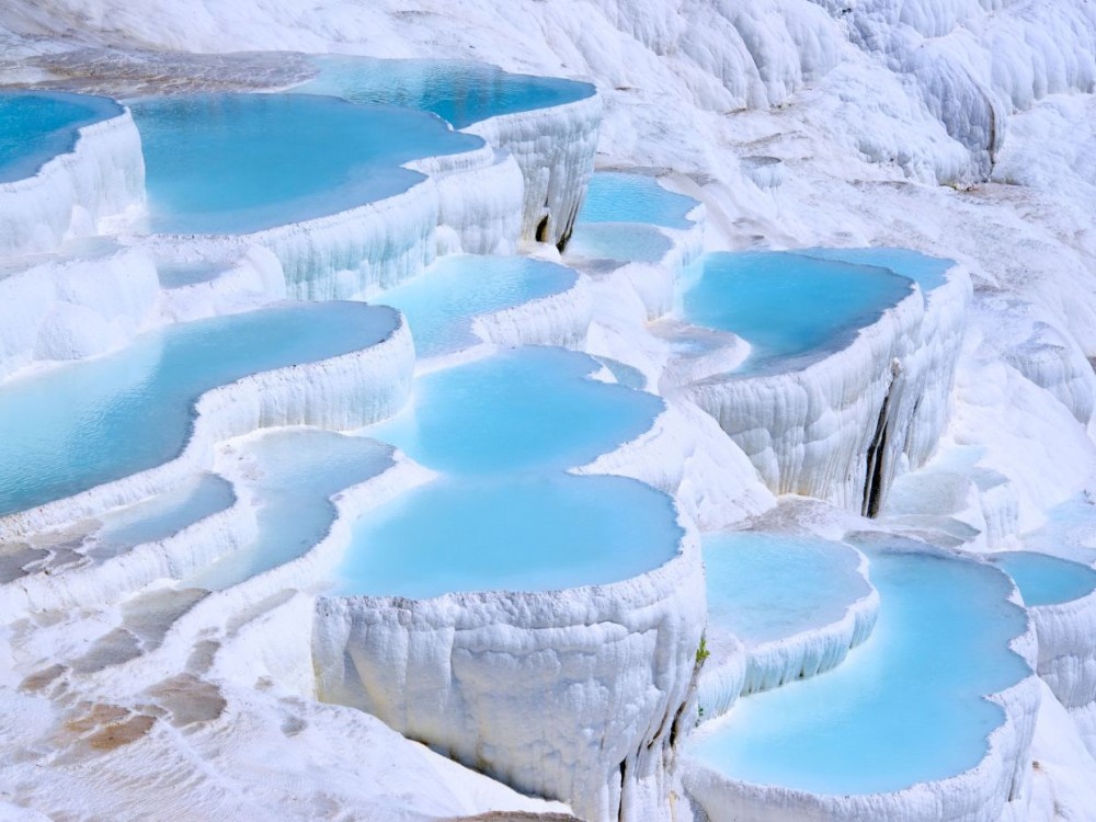 Can you swim in Pamukkale in winter?