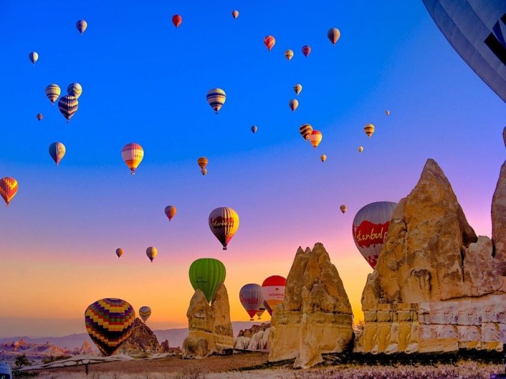 Hot air balloon ride in Pamukkale or Cappadocia?