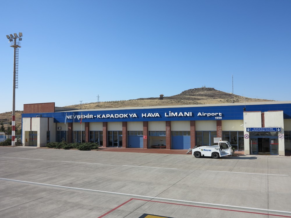 Which airport is for Cappadocia?<