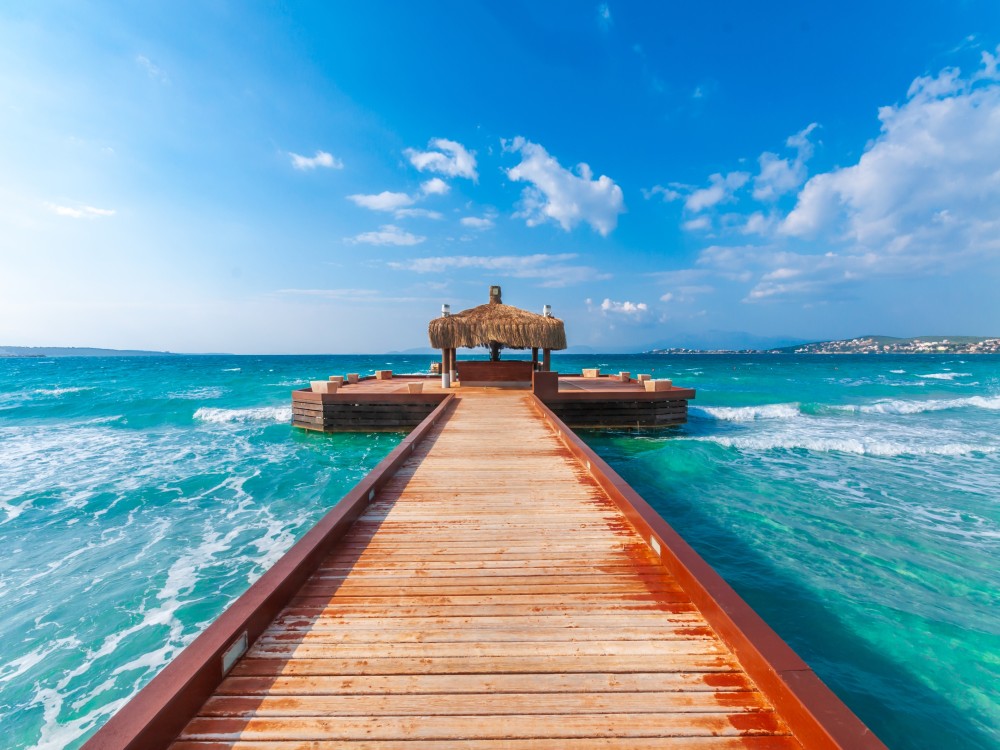 Cultural Escapes: Day Trips from Çeşme to Explore History and Traditio