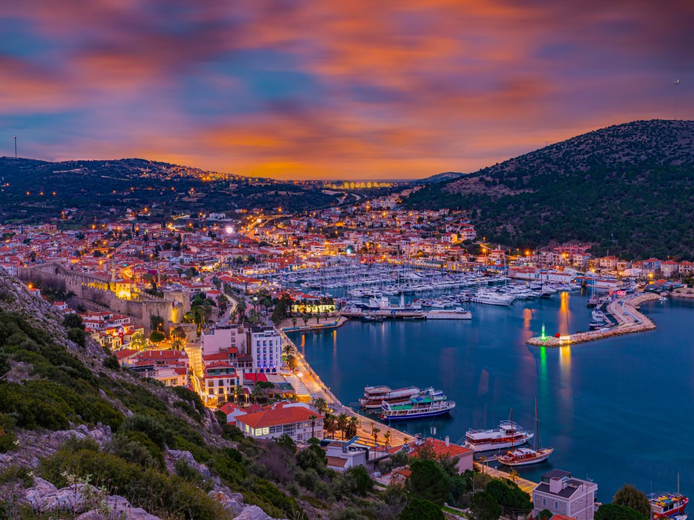 Cultural Escapes: Day Trips from Çeşme to Explore History and Traditio