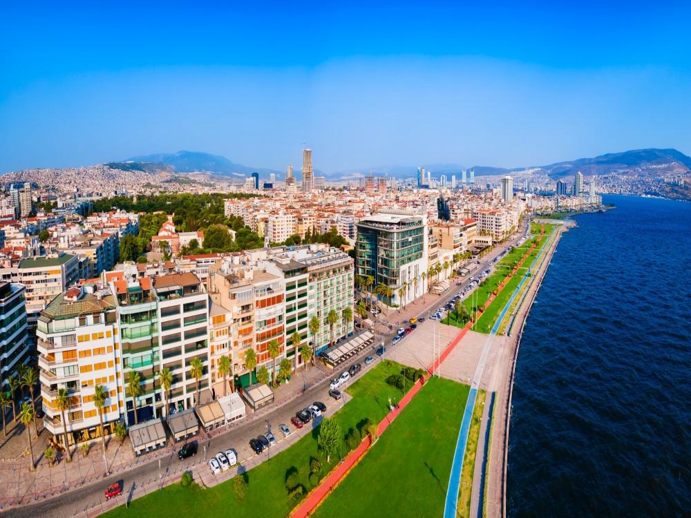 What Makes İzmir a Must-Visit Destination in Turkey?