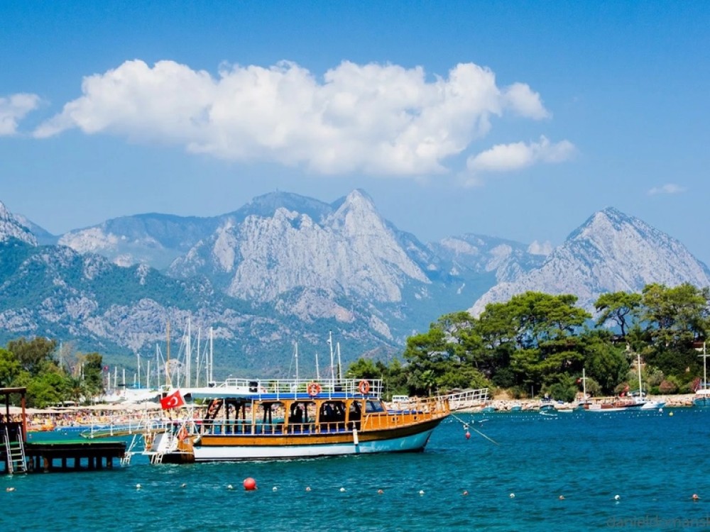 Why Is Kemer the Perfect Getaway for Every Traveler?