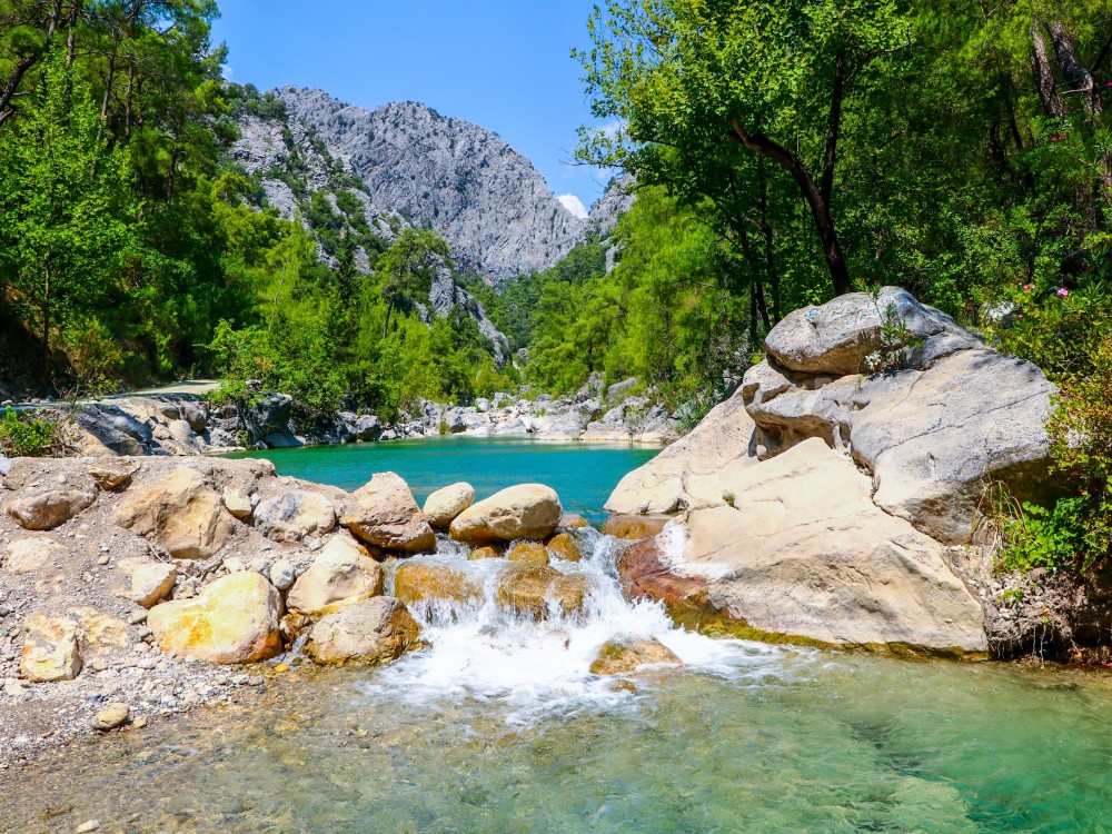 Why Is Kemer the Perfect Getaway for Every Traveler?