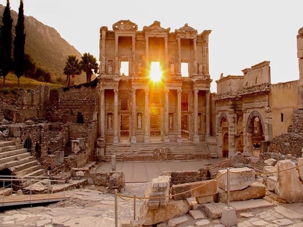 What Is the Best Time to Visit Selcuk and Why?