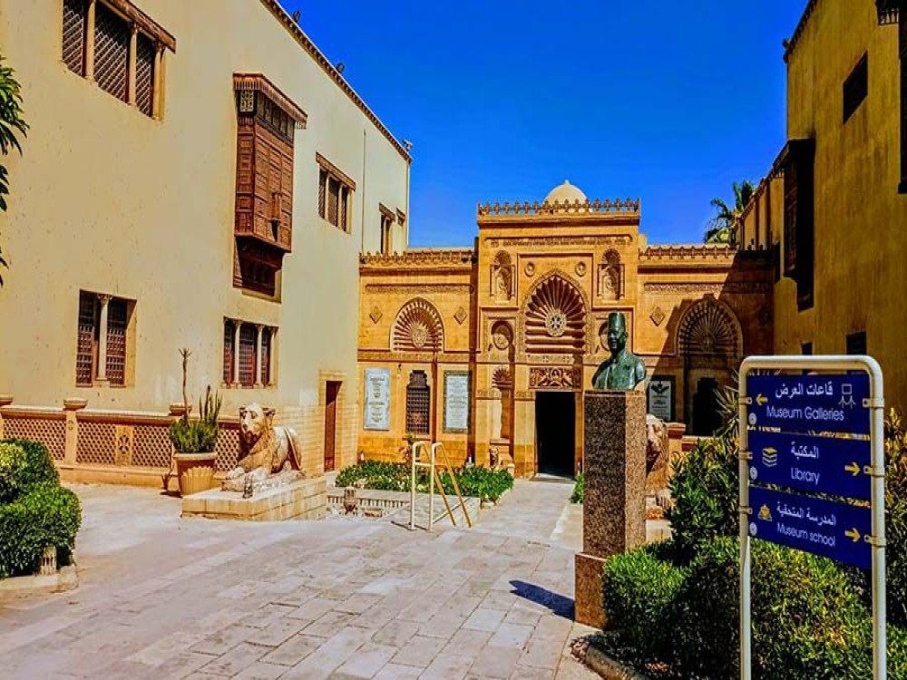 Exploring Islamic Cairo: A Journey Through History and Architecture