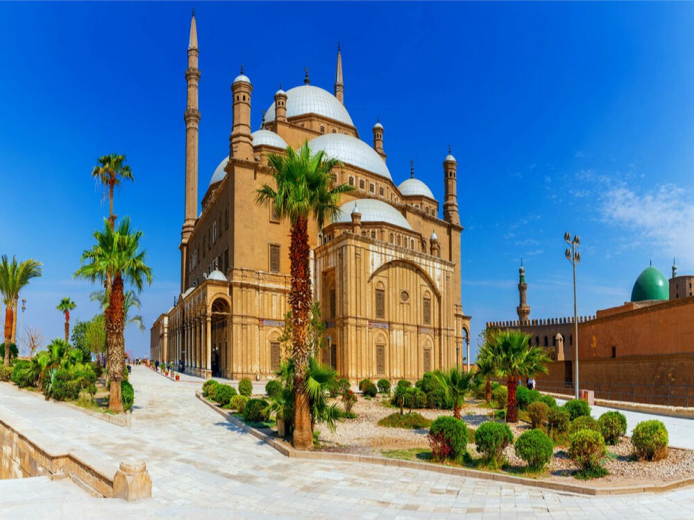Discovering Islamic Cairo: Mosques, Markets, and Historic Streets